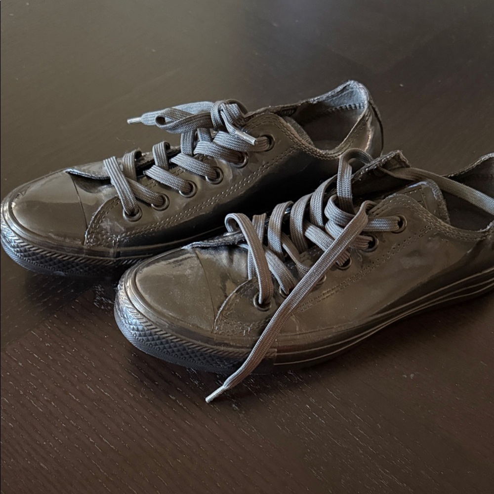 Converse Shiny Black Low-Top Converse